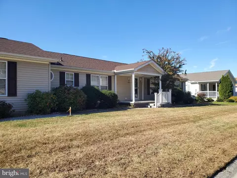 Exterior - 547 Weaver Dr, Dover, DE 19901 photo 1 of 2