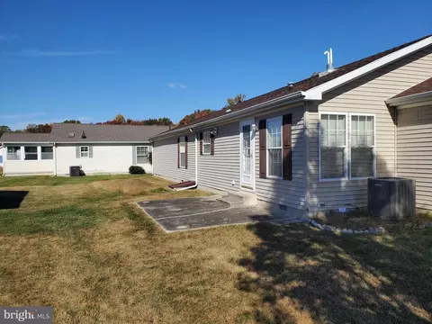 Exterior - 547 Weaver Dr, Dover, DE 19901 photo 2 of 2