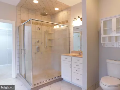 Bath - 487 Brookfield Dr, Dover, DE 19901 photo 6 of 7