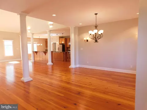Living - 487 Brookfield Dr, Dover, DE 19901 photo 2 of 11