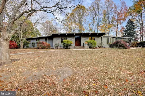 112 Pine Valley Rd, Dover, DE 19904