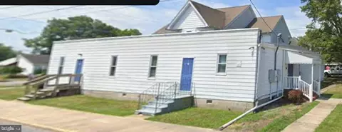 110 E Center St, Harrington, DE 19952 photo 2