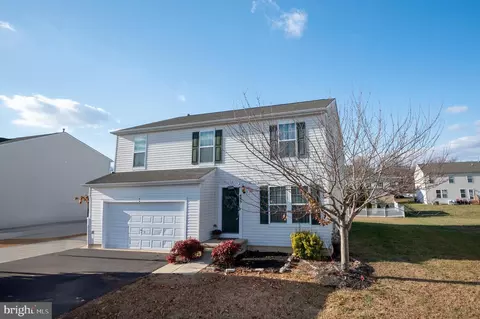 449 W Pembrooke Dr, Smyrna, DE 19977