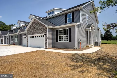 29 Mapledale Rd, Dover, DE 19904