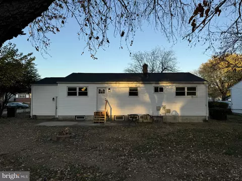 310 Eisenhower Dr, Dover, DE 19901 photo 3