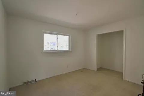 Bedroom - 223 Oakmont Dr, Dover, DE 19904 photo 1 of 3