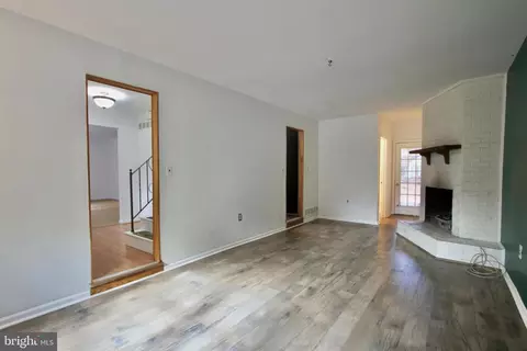 Living - 223 Oakmont Dr, Dover, DE 19904 photo 4 of 4