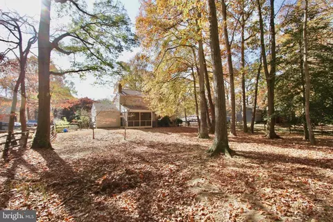 Exterior - 223 Oakmont Dr, Dover, DE 19904 photo 4 of 4