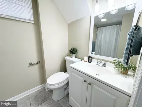 Bath - 67 Ann Ave, Dover, DE 19904 photo 5 of 7