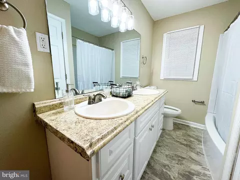 Bath - 67 Ann Ave, Dover, DE 19904 photo 1 of 7