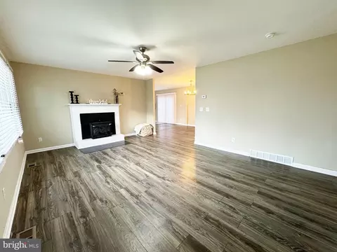 Living - 67 Ann Ave, Dover, DE 19904 photo 6 of 13