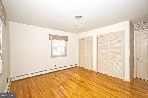 Bedroom - 65 W Fairfield Dr, Dover, DE 19901 photo 5 of 8