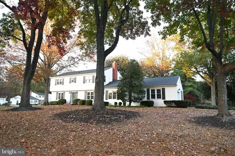 65 W Fairfield Dr, Dover, DE 19901