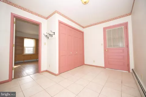 Entry Way - 65 W Fairfield Dr, Dover, DE 19901 photo 3 of 5