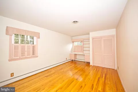 Bedroom - 65 W Fairfield Dr, Dover, DE 19901 photo 1 of 8