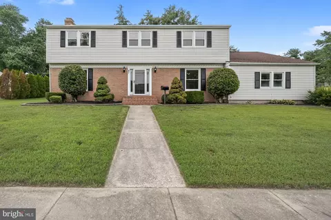 87 Lynnhaven Dr, Dover, DE 19904