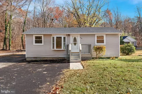 1356 College Rd, Dover, DE 19904