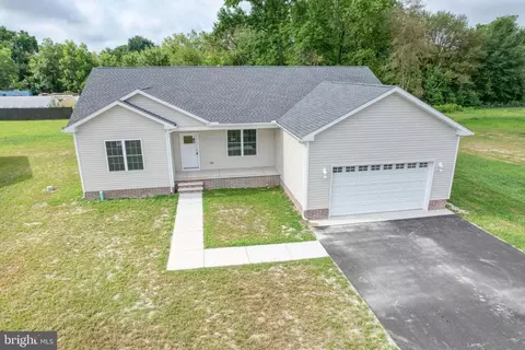 59 Bradley St, Harrington, DE 19952
