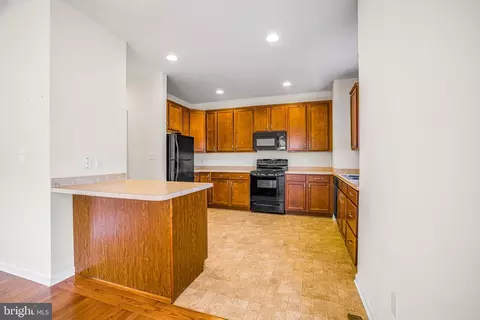 Kitchen - 157 Lexington Pl, Dover, DE 19901 photo 2 of 2
