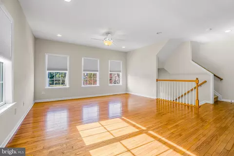 Living - 157 Lexington Pl, Dover, DE 19901 photo 2 of 5