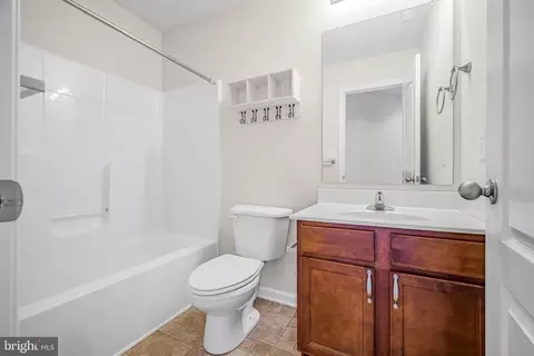 Bath - 157 Lexington Pl, Dover, DE 19901 photo 2 of 2