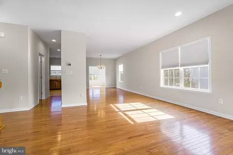 Living - 157 Lexington Pl, Dover, DE 19901 photo 4 of 5