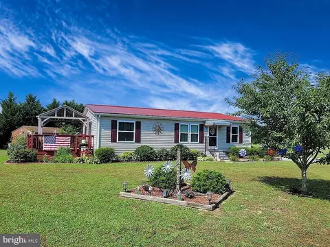 27 Westbrook Ct, Harrington, DE 19952