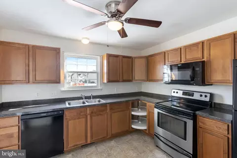 Kitchen - 31 Moriarty St, Dover, DE 19901 photo 3 of 3
