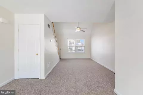 Living - 31 Moriarty St, Dover, DE 19901 photo 3 of 6