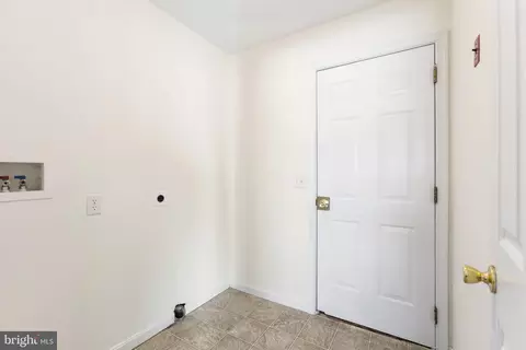 Entry Way - 31 Moriarty St, Dover, DE 19901 photo 3 of 8