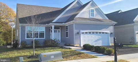 104 E Clarendon Dr, Smyrna, DE 19977