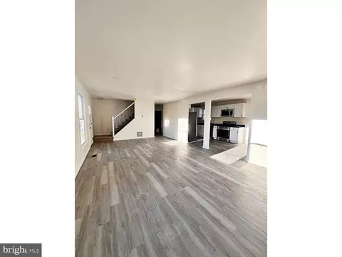 Living - 117 Ann Ave, Dover, DE 19904 photo 2 of 3