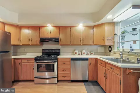 Kitchen - 918 Westview Ter, Dover, DE 19904 photo 1 of 2
