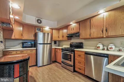Kitchen - 918 Westview Ter, Dover, DE 19904 photo 2 of 2