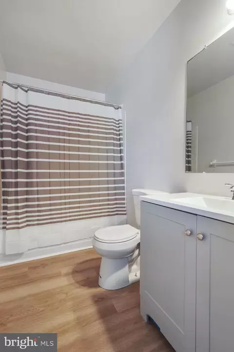 Bath - 317 Stonebrook Pl, Dover, DE 19904 photo 2 of 3