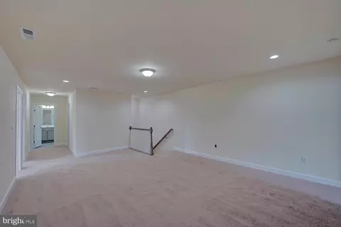 Entry Way - 31 Mapledale Rd, Dover, DE 19904 photo 16 of 19