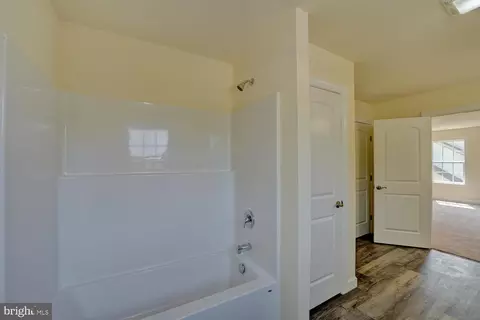 Entry Way - 31 Mapledale Rd, Dover, DE 19904 photo 18 of 19