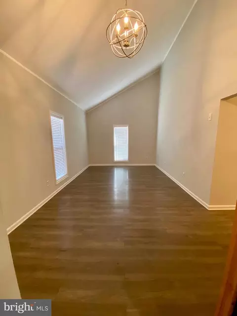 Living - 232 Chenault Ct, Dover, DE 19901 photo 5 of 6