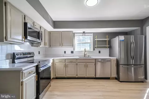 Kitchen - 74 Old Forge Dr, Dover, DE 19904 photo 1 of 2