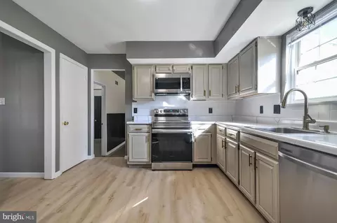 Entry Way - 74 Old Forge Dr, Dover, DE 19904 photo 2 of 4