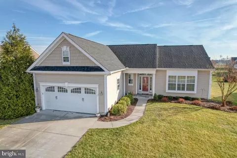 71 Blackburn St, Felton, DE 19943