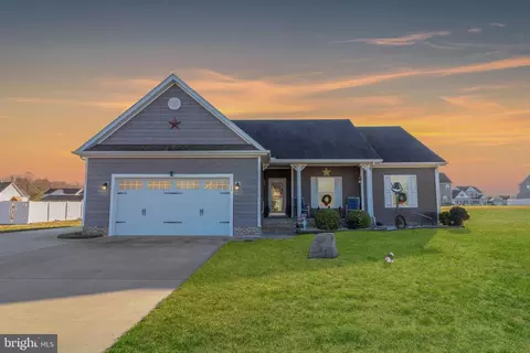 68 Mcewen Dr, Greenwood, DE 19950