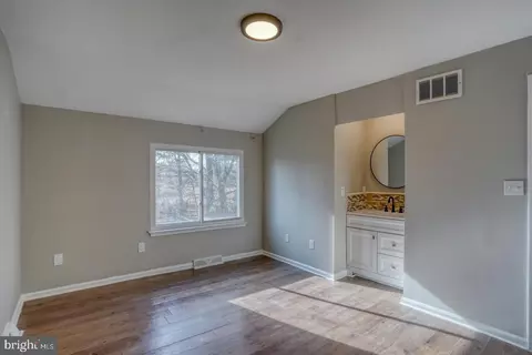 Entry Way - 222 Green Blade Dr, Dover, DE 19904 photo 2 of 4