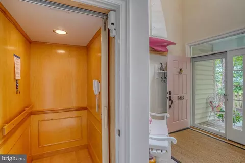 Entry Way - 14 B Seskinore Ct, Dover, DE 19904 photo 5 of 10