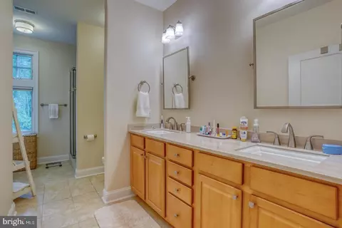 Bath - 14 B Seskinore Ct, Dover, DE 19904 photo 2 of 3