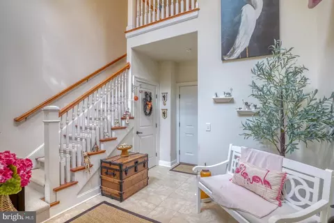 Entry Way - 14 B Seskinore Ct, Dover, DE 19904 photo 2 of 10