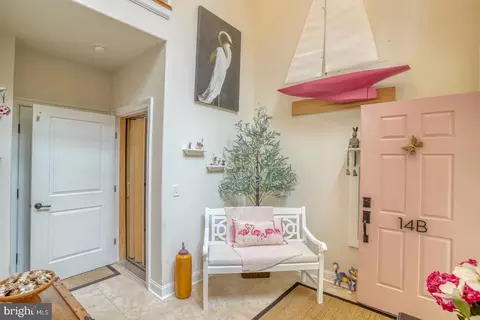 Entry Way - 14 B Seskinore Ct, Dover, DE 19904 photo 4 of 10