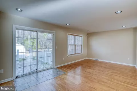 Living - 503 Schooner Way, Dover, DE 19901 photo 6 of 6