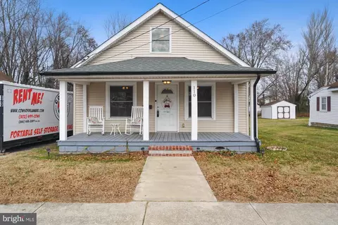 110 W Milby St, Harrington, DE 19952
