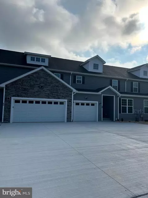 Exterior - 33 Mapledale Rd, Dover, DE 19904 photo 2 of 8